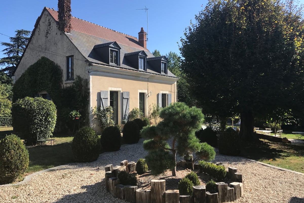 Façade — La maison principale